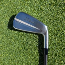 Titleist T250 2 Iron X Stiff