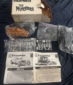 Vintage AMT Blueprinter The Munsters Drag-U-La and Munsters Koach Model Kits