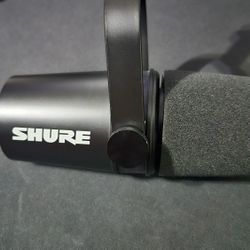 Shure MV7X Microphone