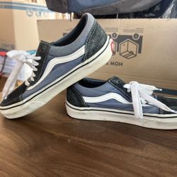 Vans Boys Size 4.5Y