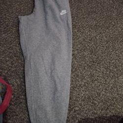 Nike Youth XL Grey Cuffed Sweatpants 