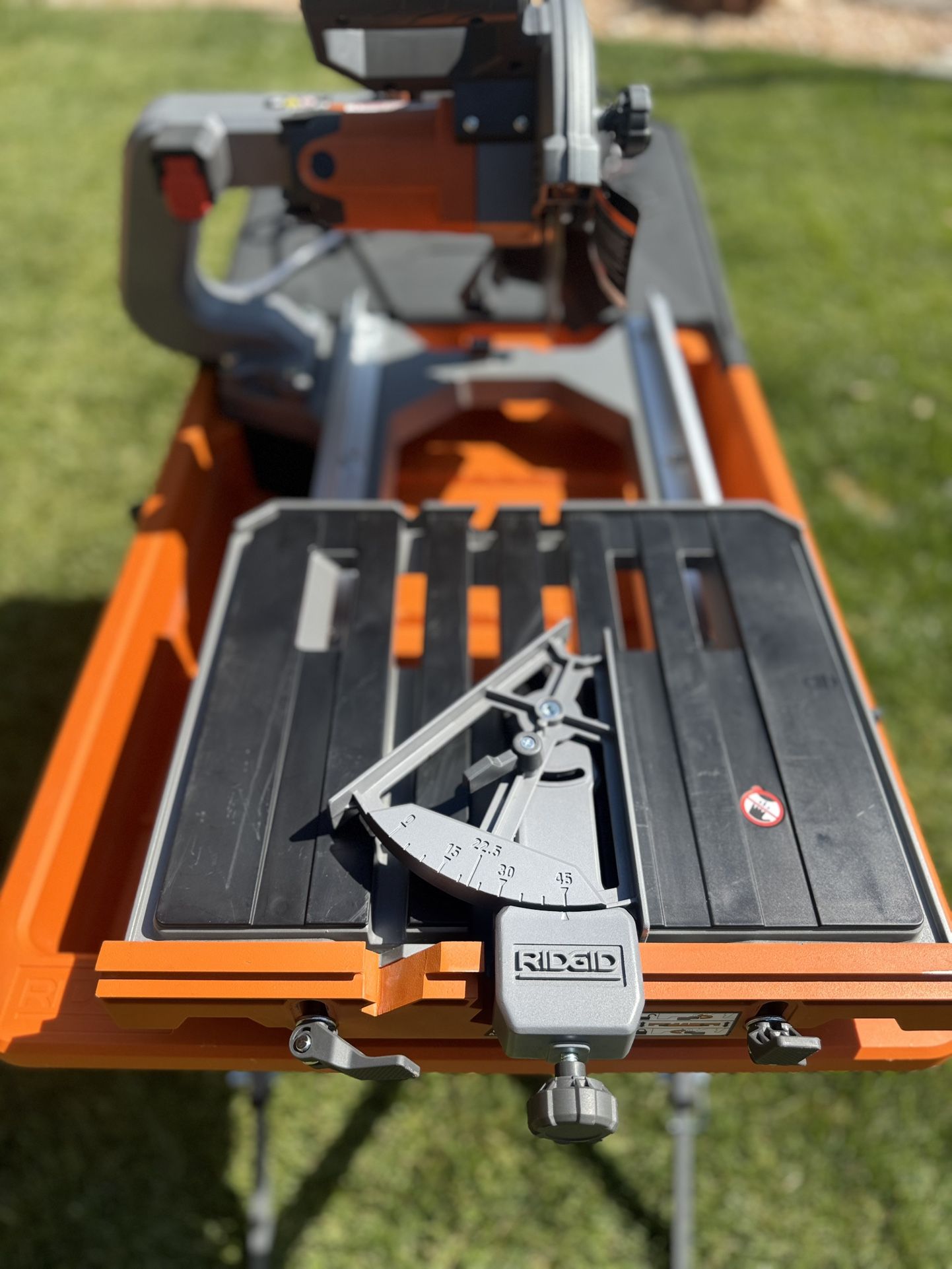 RIDGID 12 Amp 8 in. Blade Corded Wet Tile Saw with Extended Rip