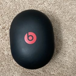 Beats Studio 2 Wireless - Very Good Condition, Like New