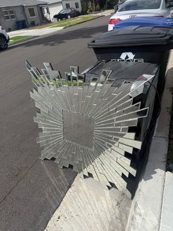 Free mirror