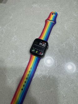 Apple Watch Series 4 + Additional Pride bands