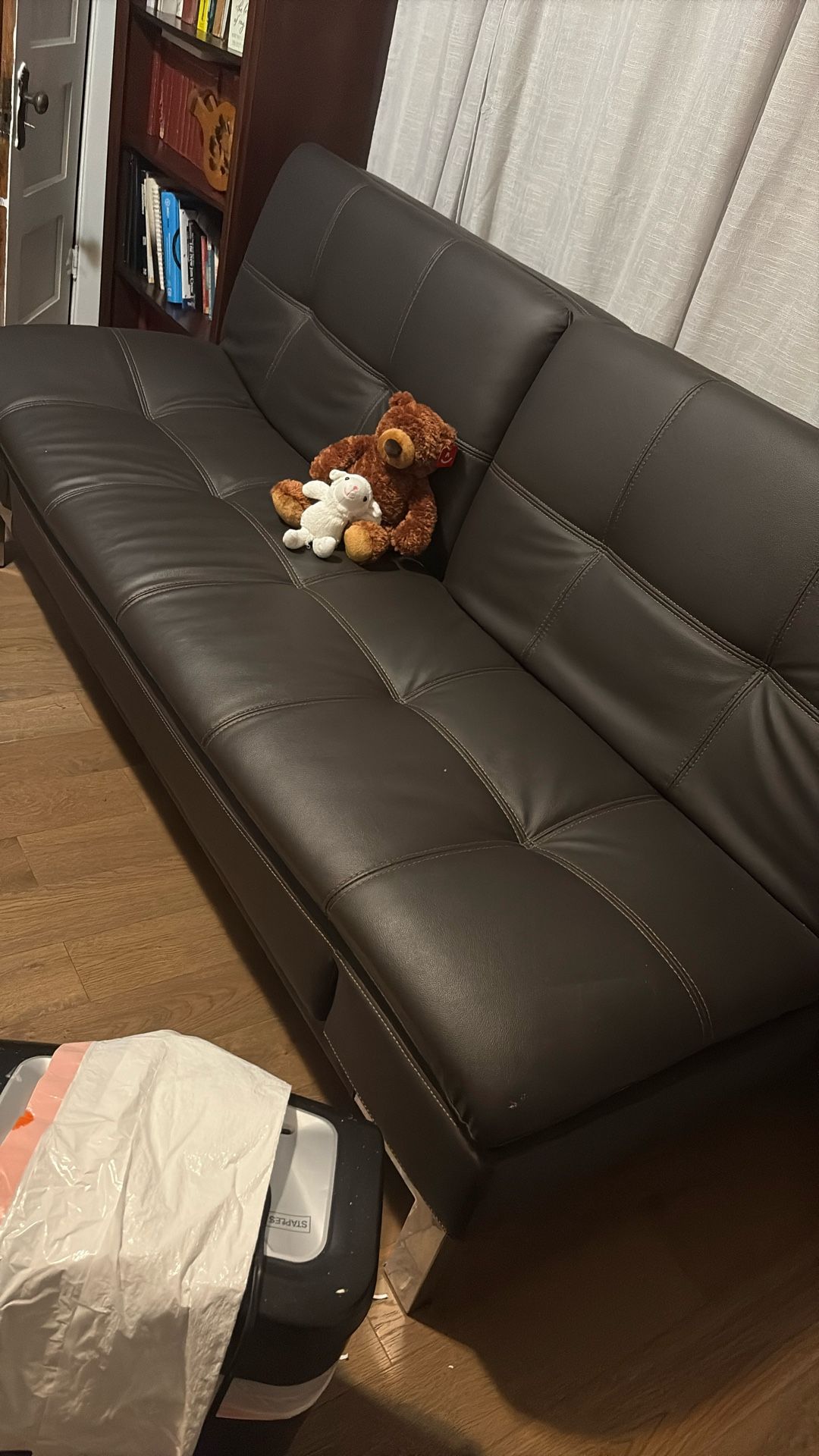 Leather Fulton With USB Plug In 