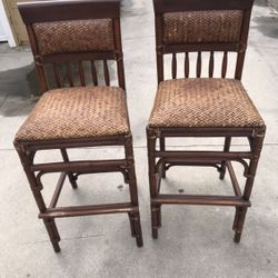 2 Sillas Altas 