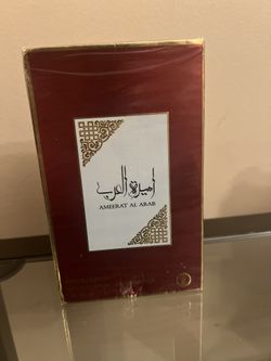 Arabian Oud perfume