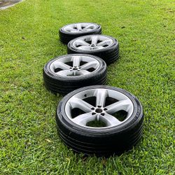 Dodge Rt five lug rims and tire tires
