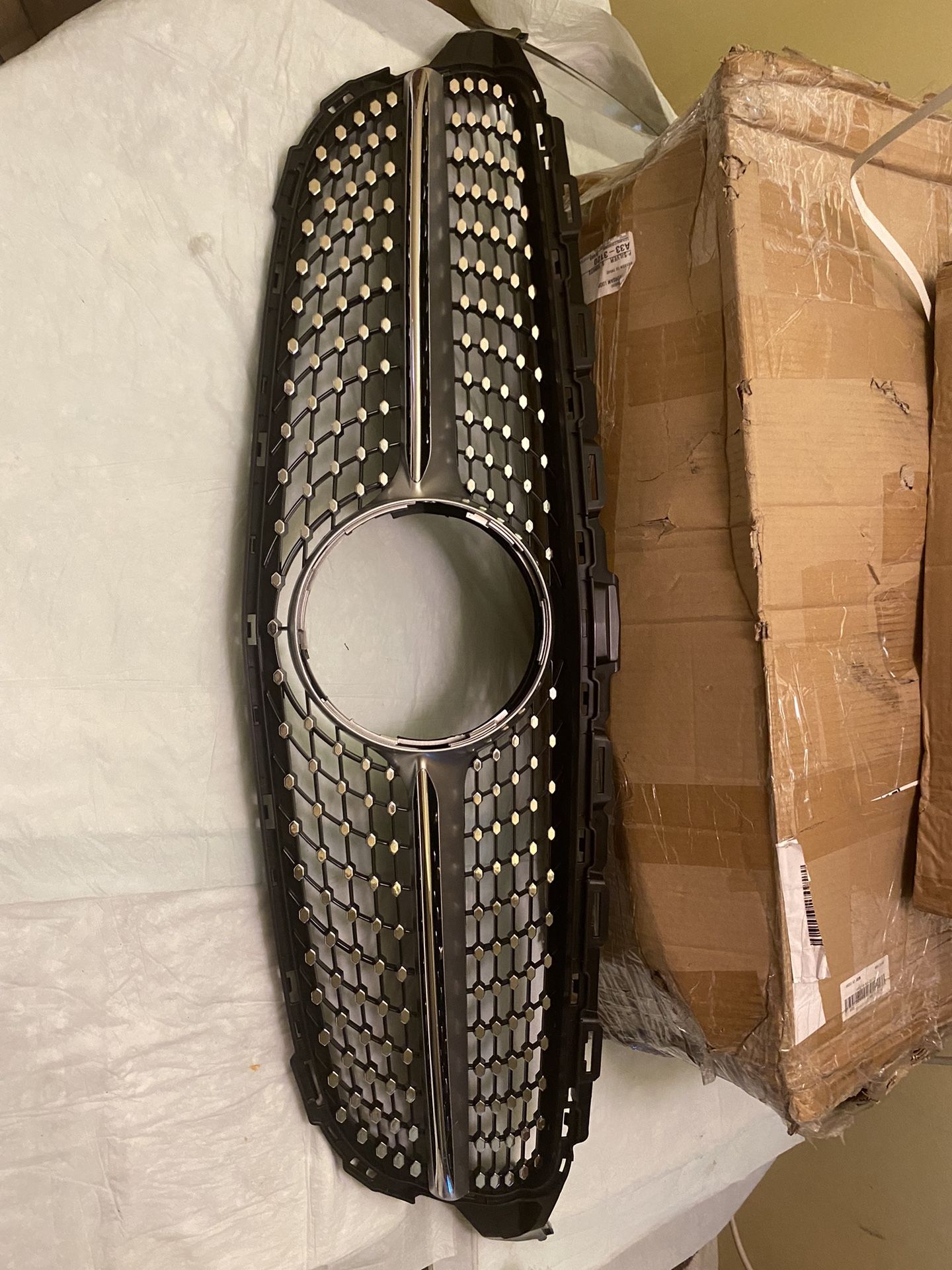 Mercedes Diamond Front Grill