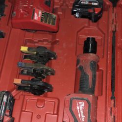 Milwaukee M18 Short Throw Press Kit