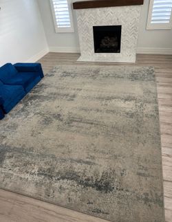 7’ x 10’ Blue & Gray Geometric Area Rug – Excellent Condition