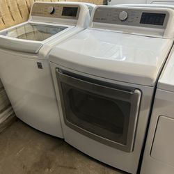Newer XL Model LG Washer and Electric Scratch and Dent Dryer