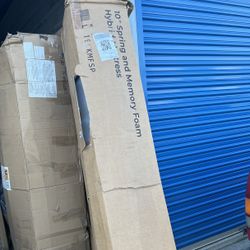 Brand New. 10” King Size Mattress. Hybrid MemoryFoam/innerspring Combination. 