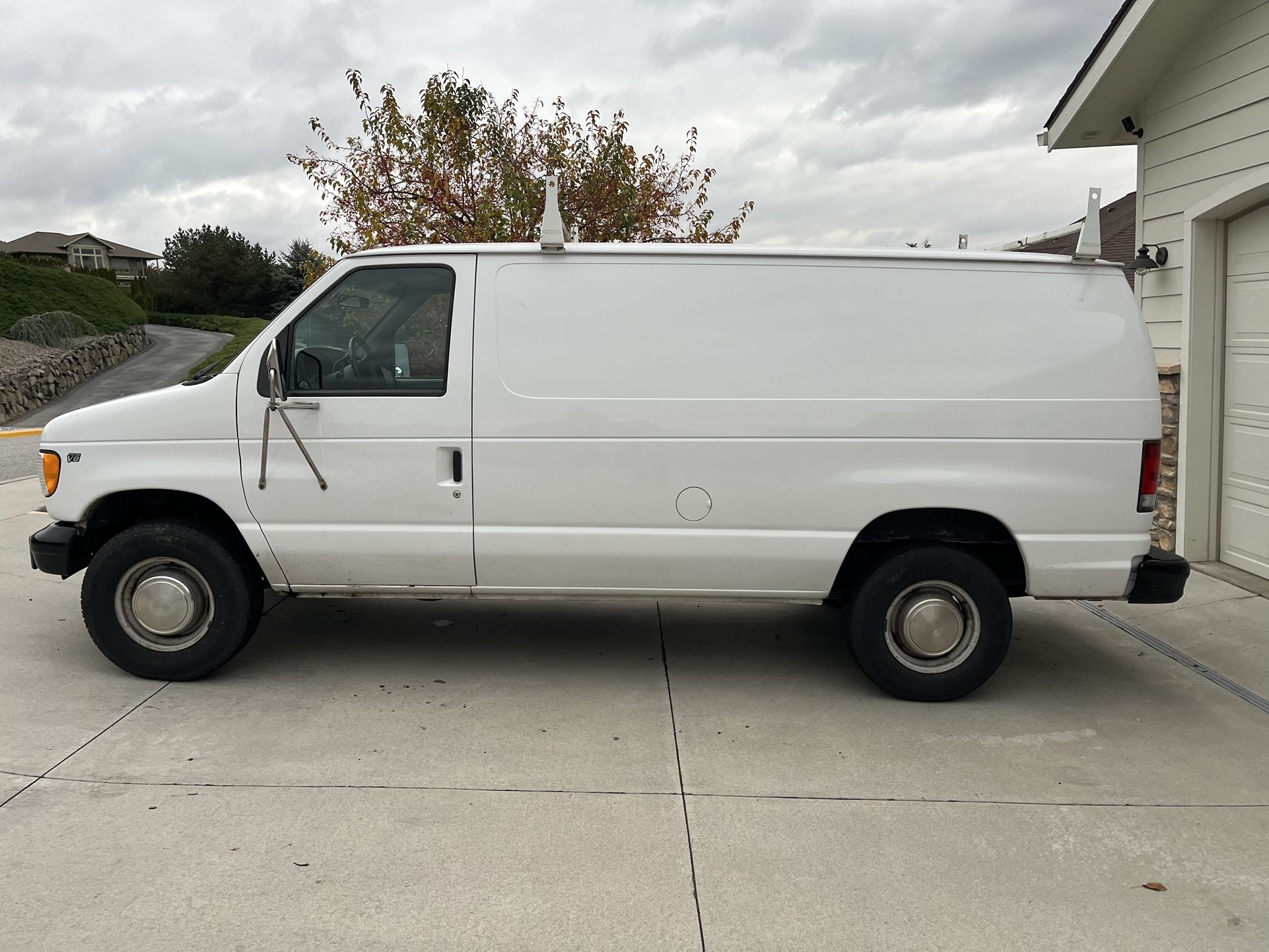 1999 Ford E-350