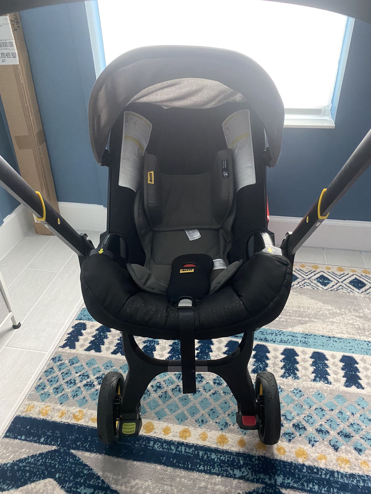 Doona Carseat/Stroller With Base