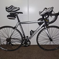 Bicycle cannondale CAAD8