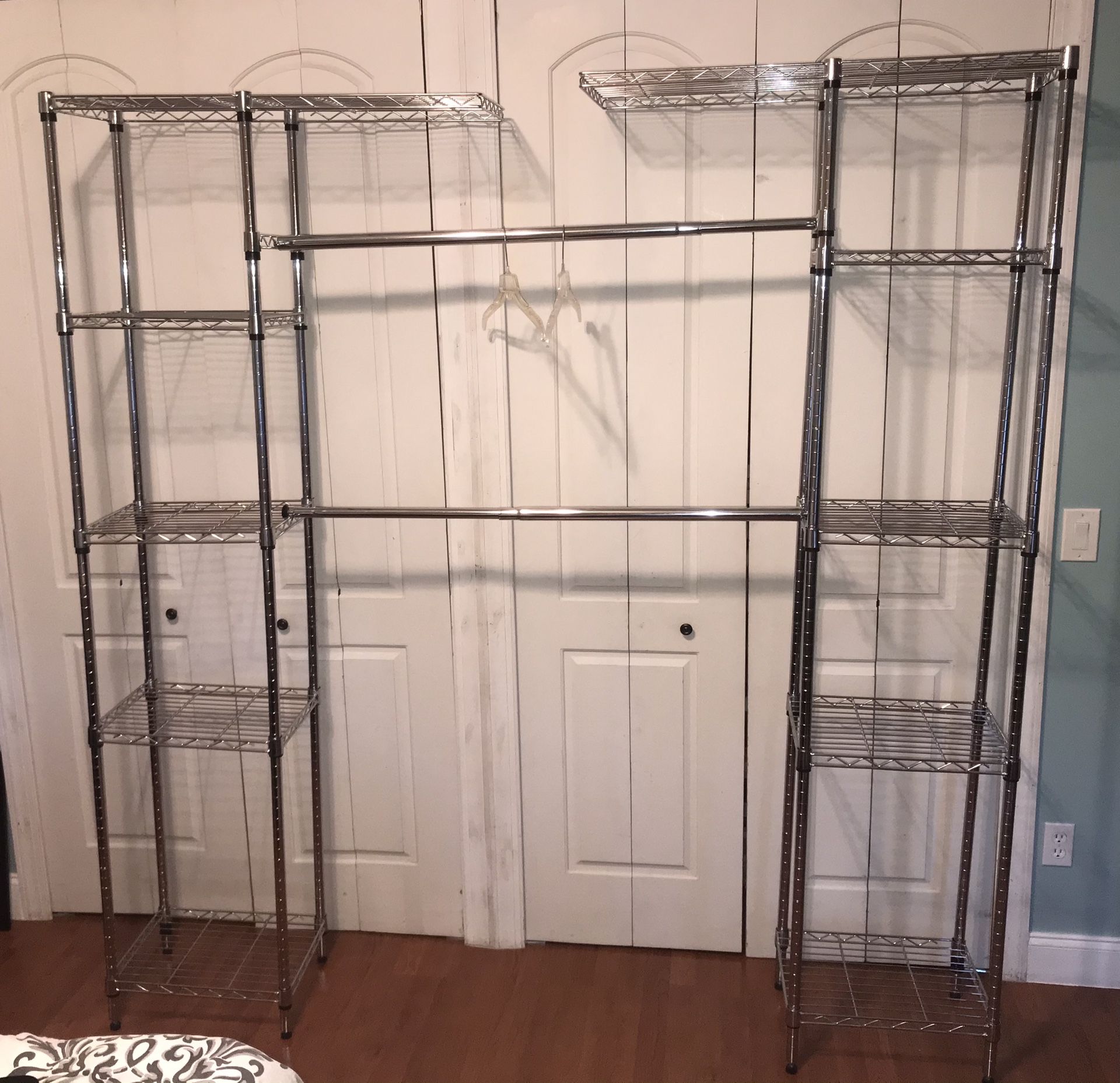 Adjustable Closet shelving