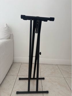 Piano keyboard stand