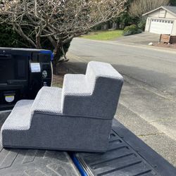 Pet Dog Cat Kitty Stairs Lightweight Hard Foam Steps 19” High House Home Couch Bed like New 