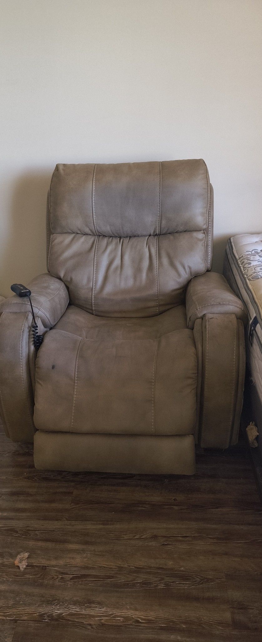 Elec Leather Lift Chair