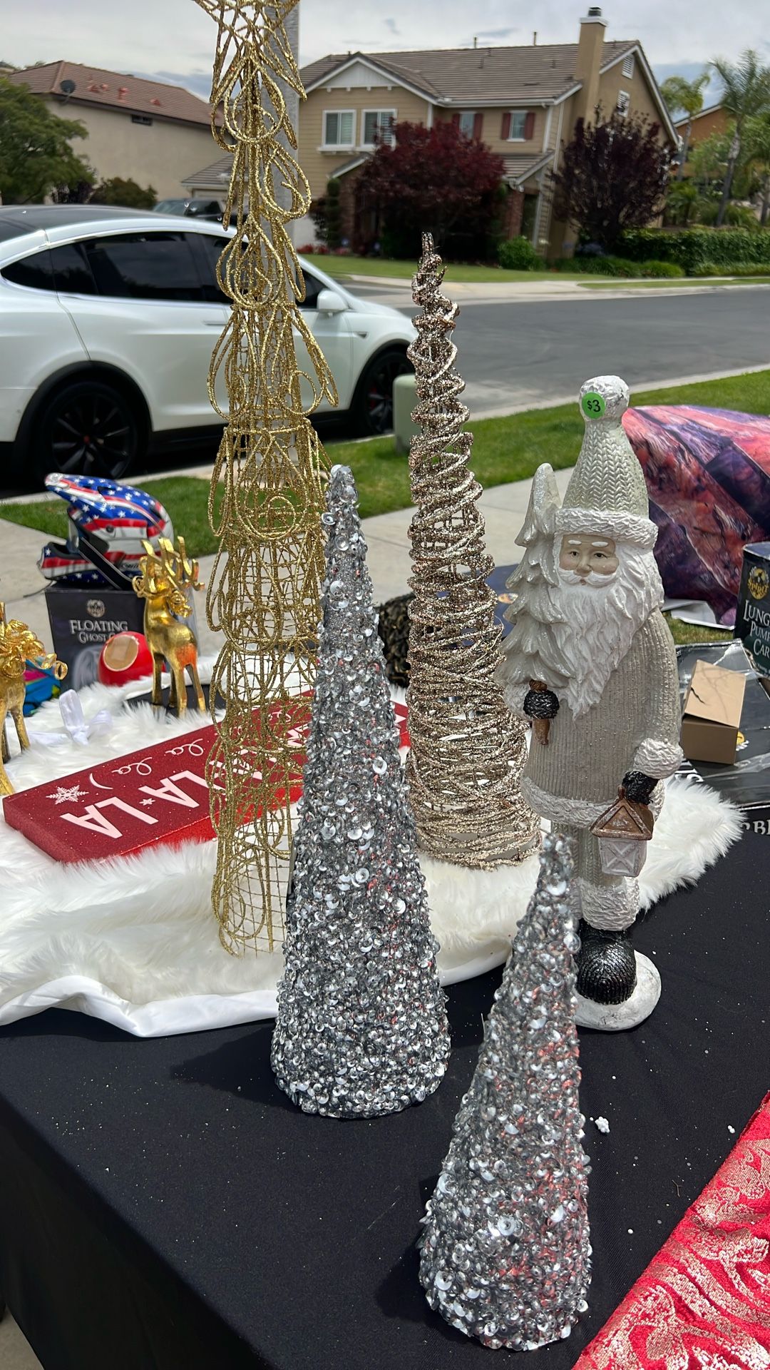 Some Christmas Decor Left From A Yard Sale