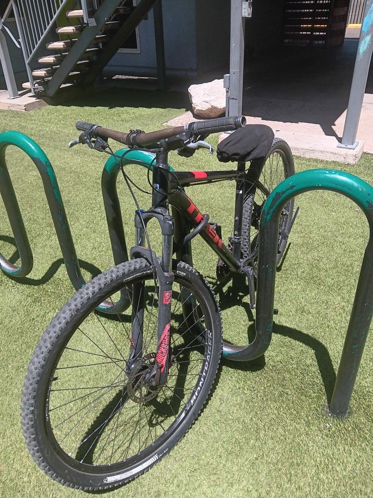 29 " Trek Bike