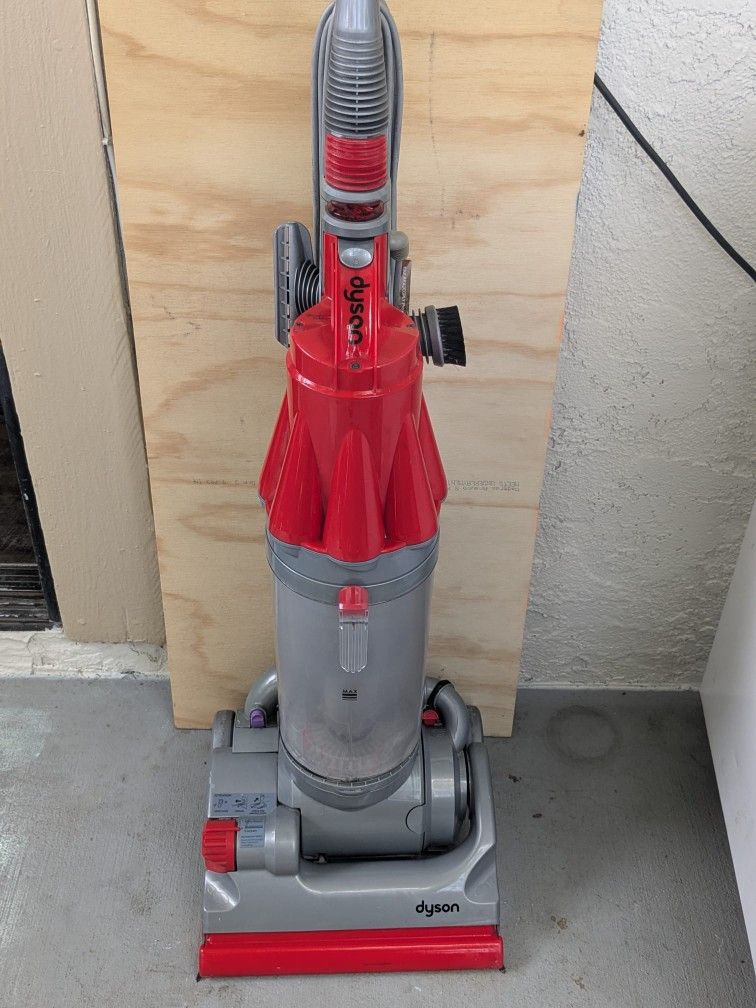 Dyson Vacuum Cleaner 