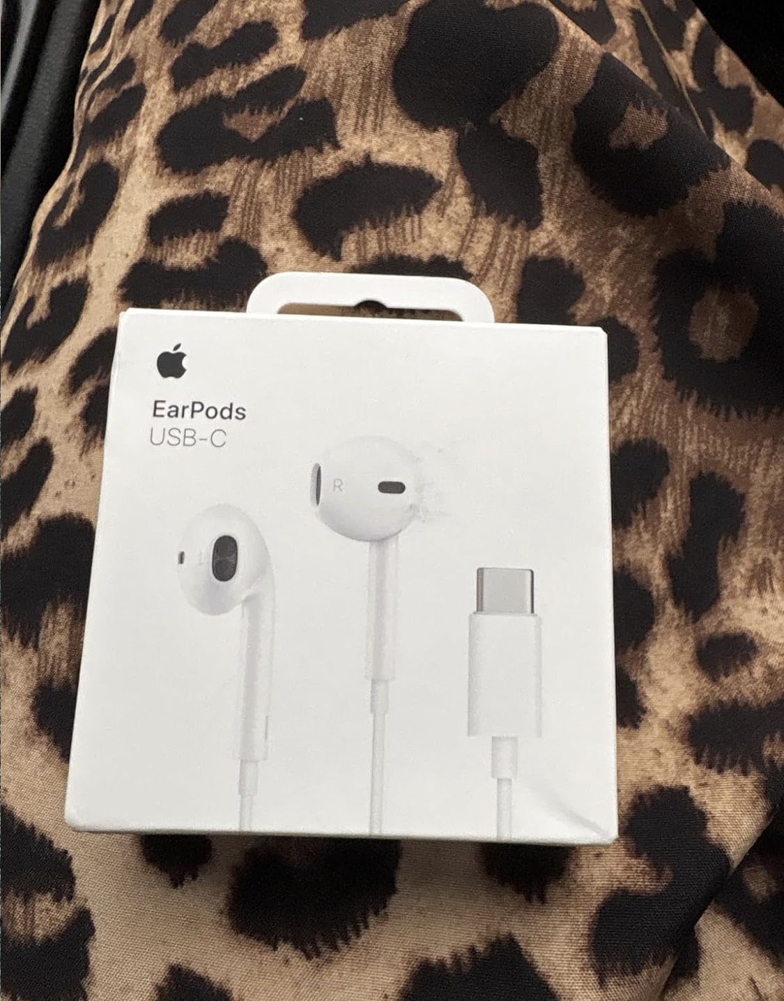 Apple - Earbuds (Type C)