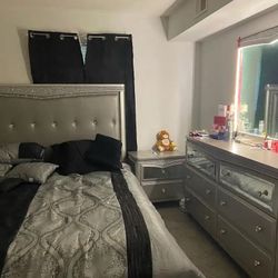 King Bedroom set