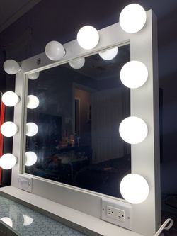MAKEUP VANITY MIRROR WITH LIGHTS (32 Wide by 28 tall)  Thumbnail