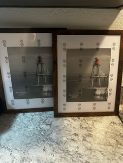 2   11x14s Picture Frames