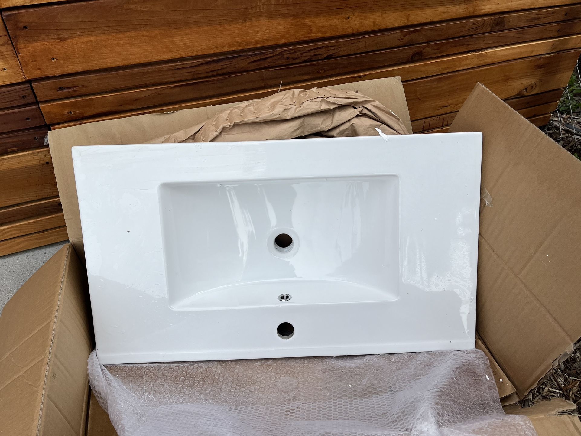 White New Vanity Top 32 Inches X 18 Inches Deep