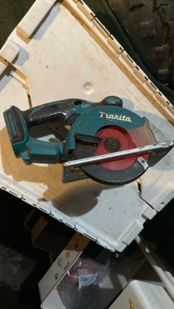 Marita Cordless Saw/18vt/4 1/2 Inches