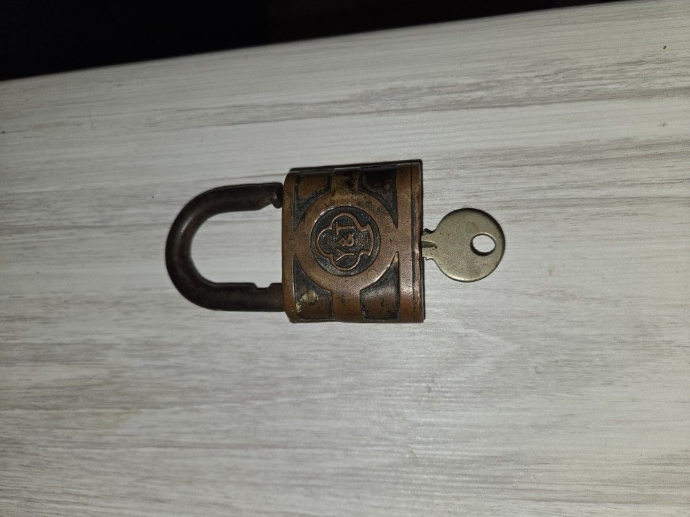 1929 Or Before Yale Brass Padlock & key  