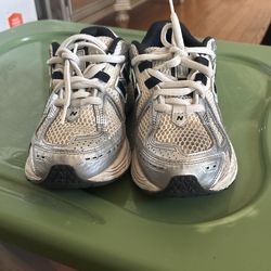 New Balance 1906, Size 5.5