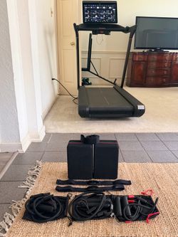 Peloton Treadmill  – Only 13 Runs – Excellent Condition