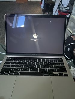 Apple laptop