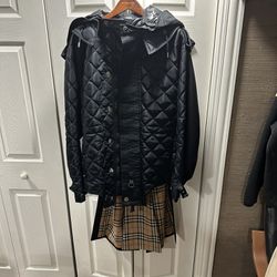 Burberry Trench-coat (Medium But Fits Large)