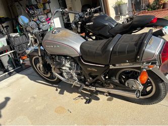 Honda silver wing gl500