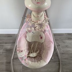 Baby Fisher Price Cradle Swing