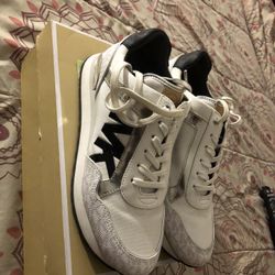 Shoe 