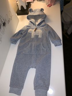 Cute Carters onesie! Gently used size 6 months
