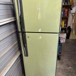 Fridge / Refrigerator Toshiba 