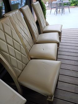 Six dining room chairs normal wear heavy duty wood asking 100 for all six
