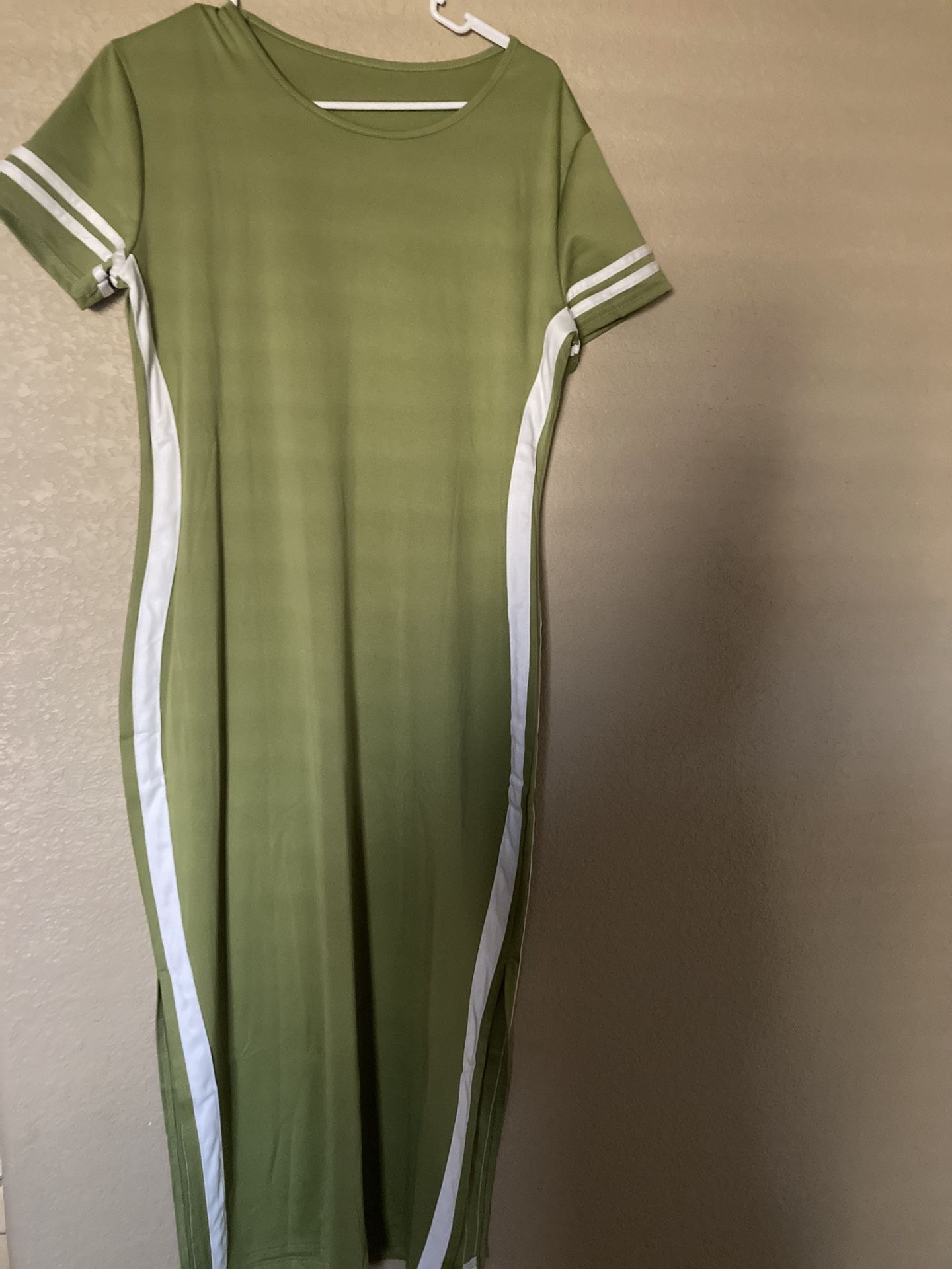 Each Outfit Only $7 Dollars ! Sizes 12-16