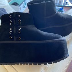 Dollskill Platform Boots