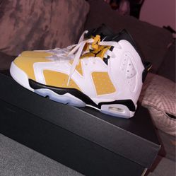 Jordan 6 Retro Yellow Orche (size 4)