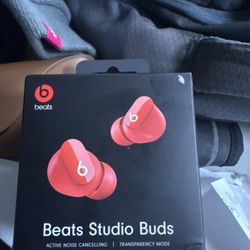 Beats Studio Bud