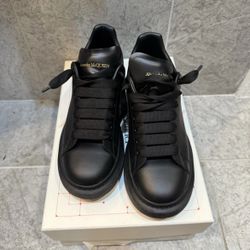 Black Alexander Mcqueen’s